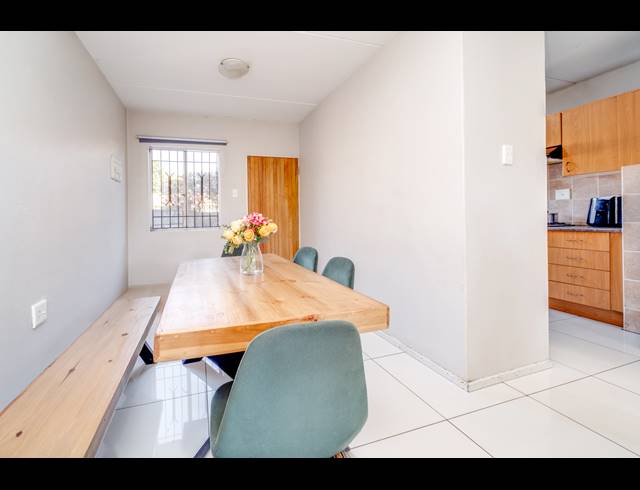 2 BEDROOM APARTMENT FOR SALE IN ALLEN'S NEK